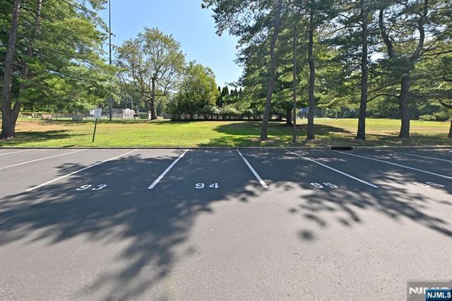 521 Piermont Avenue 417A, River Vale, NJ 07675