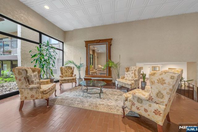 521 Piermont Avenue 417A, River Vale, NJ 07675