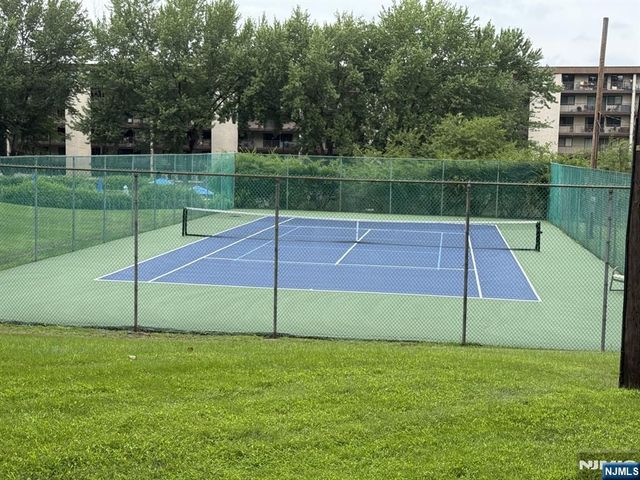 521 Piermont Avenue 417A, River Vale, NJ 07675