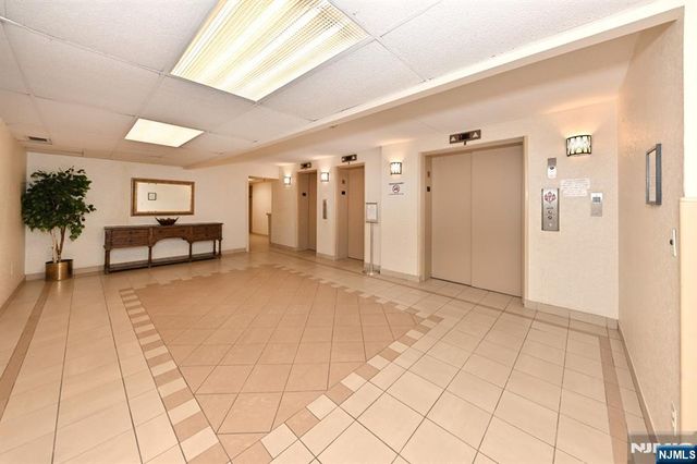 521 Piermont Avenue 417A, River Vale, NJ 07675