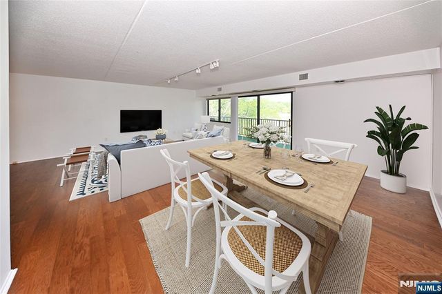 521 Piermont Avenue 417A, River Vale, NJ 07675