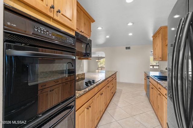 5775 N 1st Avenue, Tucson, AZ 85718