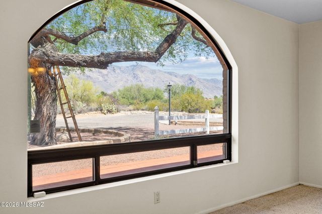 5775 N 1st Avenue, Tucson, AZ 85718