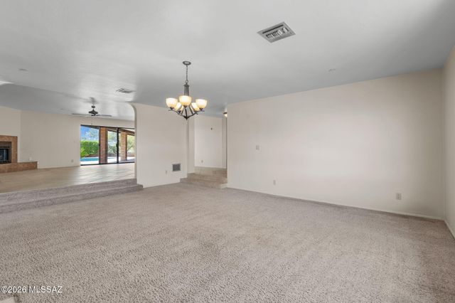 5775 N 1st Avenue, Tucson, AZ 85718