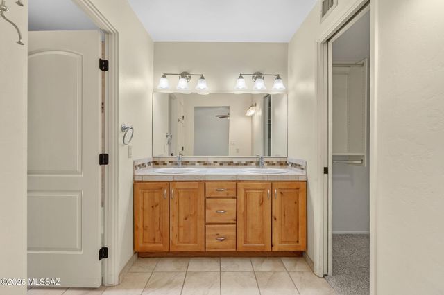 5775 N 1st Avenue, Tucson, AZ 85718