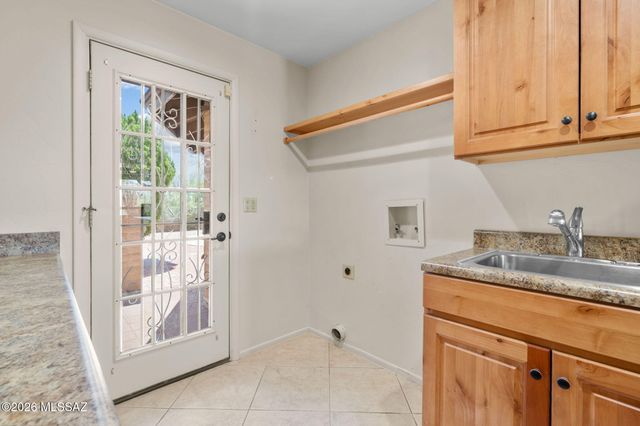 5775 N 1st Avenue, Tucson, AZ 85718