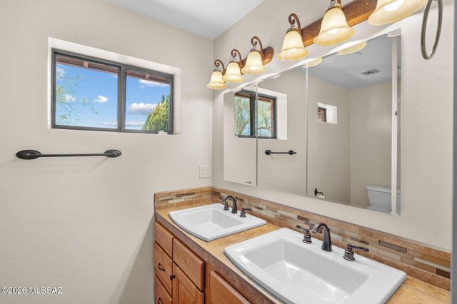 5775 N 1st Avenue, Tucson, AZ 85718