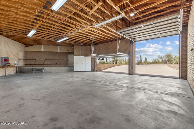 5775 N 1st Avenue, Tucson, AZ 85718