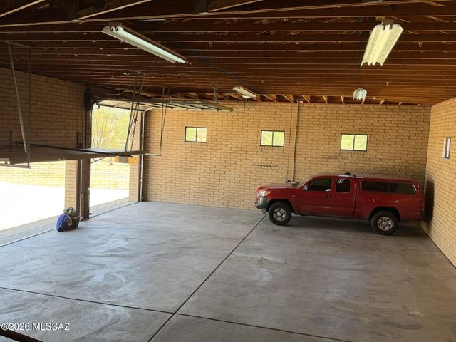5775 N 1st Avenue, Tucson, AZ 85718