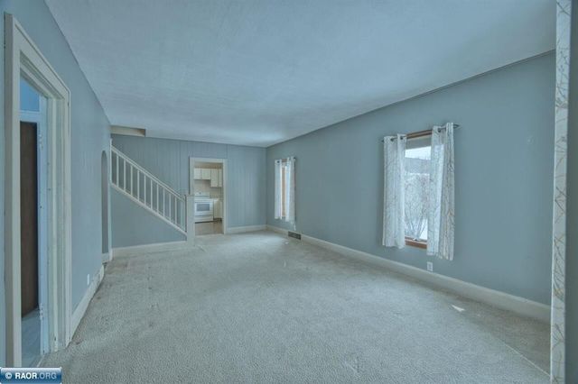 411 9th Street NW, Chisholm, MN 55719