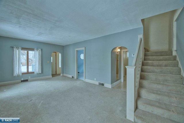 411 9th Street NW, Chisholm, MN 55719