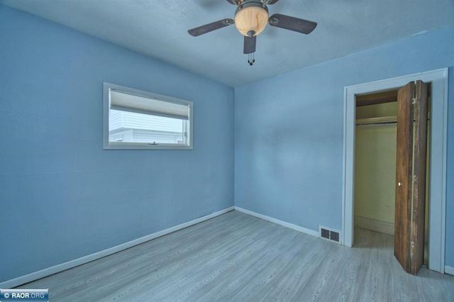 411 9th Street NW, Chisholm, MN 55719