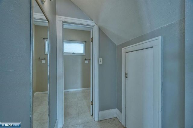 411 9th Street NW, Chisholm, MN 55719