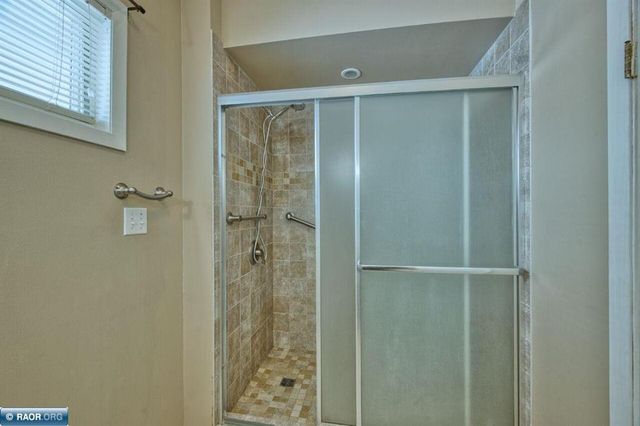 411 9th Street NW, Chisholm, MN 55719