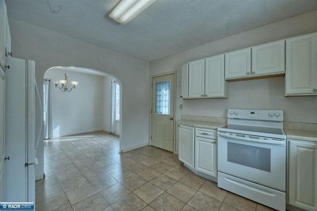 411 9th Street NW, Chisholm, MN 55719