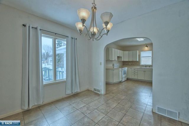 411 9th Street NW, Chisholm, MN 55719