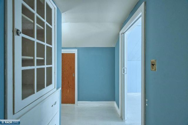 411 9th Street NW, Chisholm, MN 55719