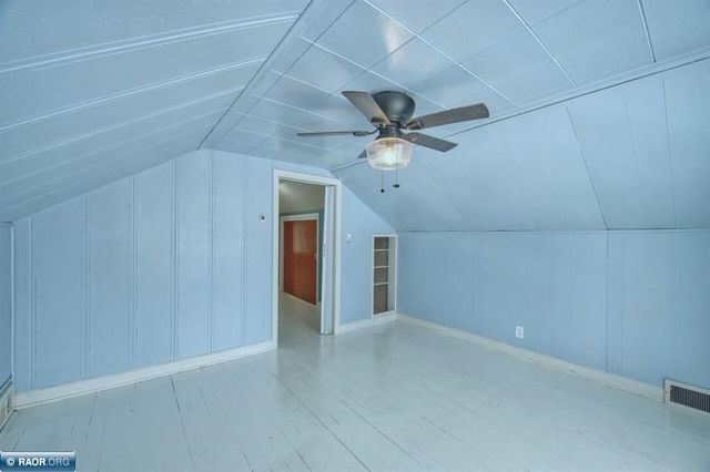 411 9th Street NW, Chisholm, MN 55719