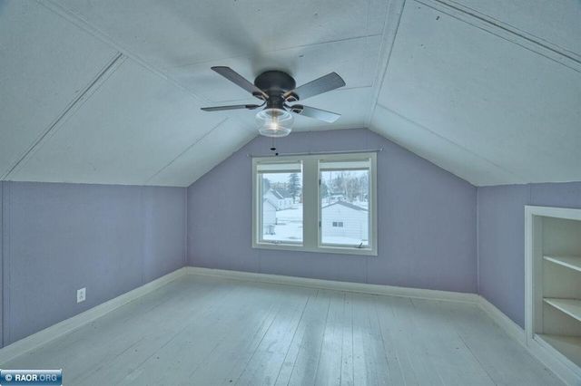 411 9th Street NW, Chisholm, MN 55719