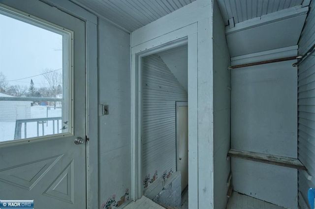 411 9th Street NW, Chisholm, MN 55719