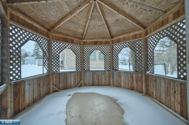 411 9th Street NW, Chisholm, MN 55719