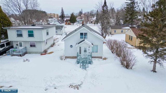 411 9th Street NW, Chisholm, MN 55719