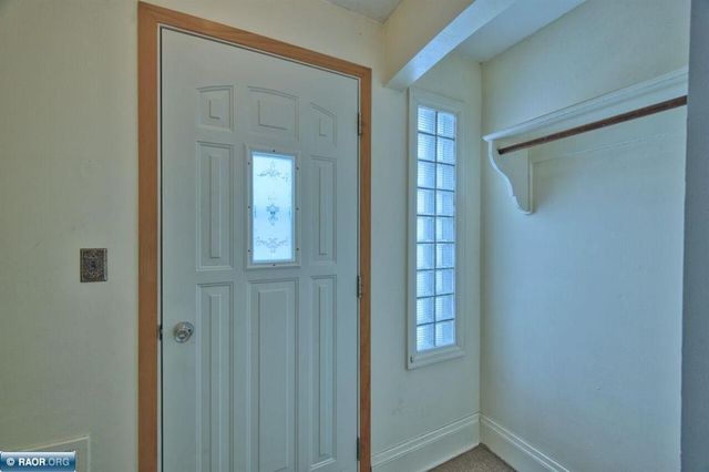 411 9th Street NW, Chisholm, MN 55719