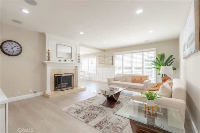 9 Delamesa W, Irvine, CA 92620