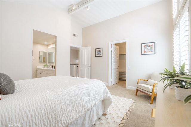 9 Delamesa W, Irvine, CA 92620