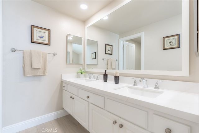 9 Delamesa W, Irvine, CA 92620