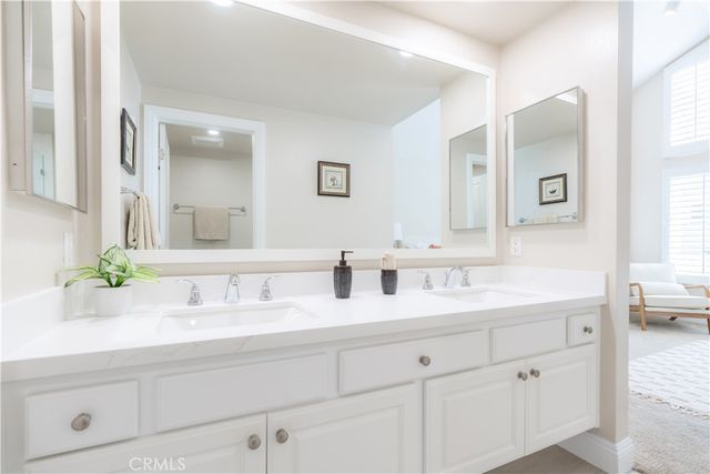 9 Delamesa W, Irvine, CA 92620