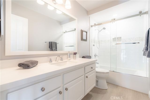 9 Delamesa W, Irvine, CA 92620
