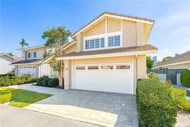 9 Delamesa W, Irvine, CA 92620