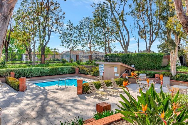 9 Delamesa W, Irvine, CA 92620