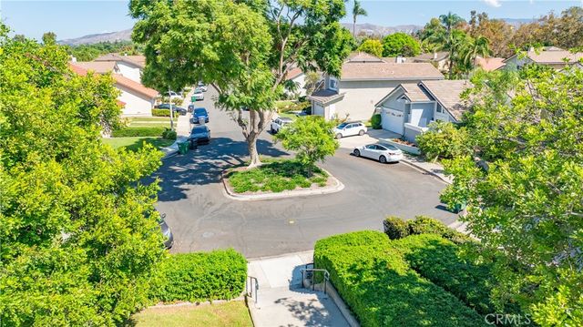 9 Delamesa W, Irvine, CA 92620