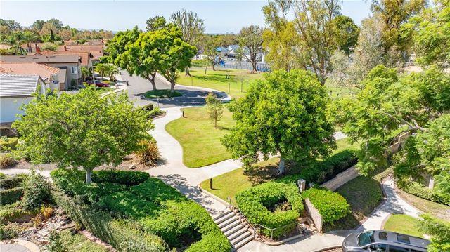 9 Delamesa W, Irvine, CA 92620