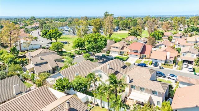 9 Delamesa W, Irvine, CA 92620