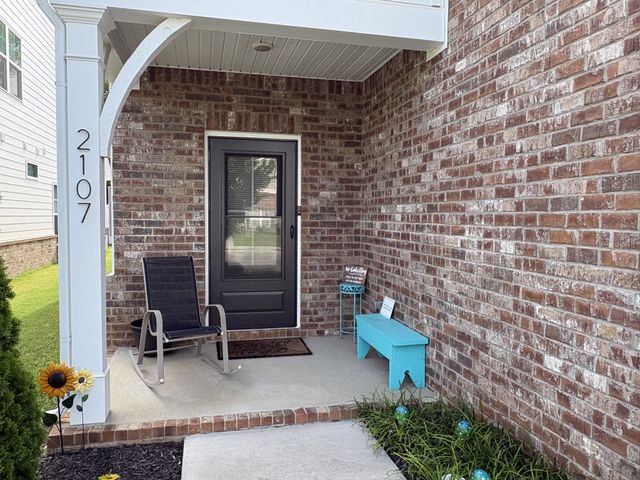 2107 Barringer Ln, Murfreesboro, TN 37128