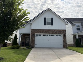 2107 Barringer Ln, Murfreesboro, TN 37128