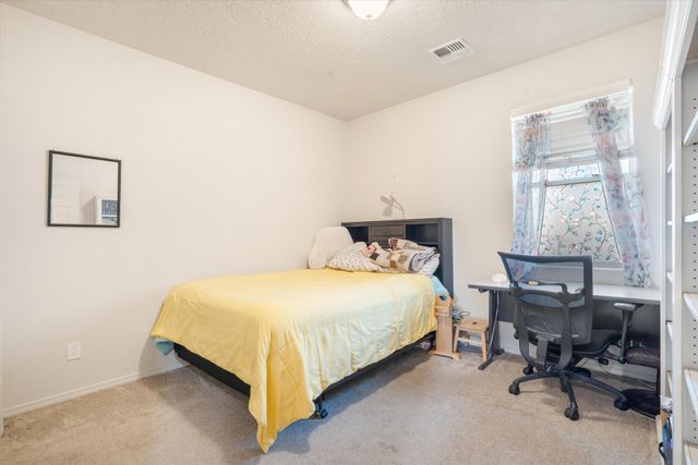 4302 Golden Eagle Court NE, Rio Rancho, NM 87144