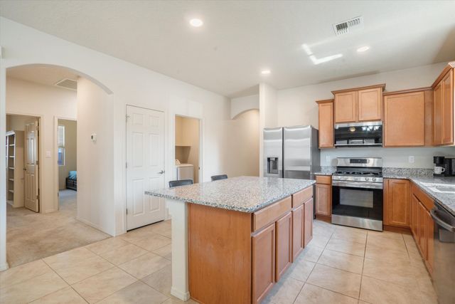 4302 Golden Eagle Court NE, Rio Rancho, NM 87144