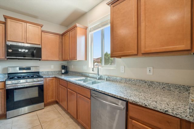 4302 Golden Eagle Court NE, Rio Rancho, NM 87144