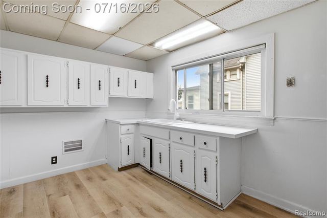 147 Charles Street, River Rouge, MI 48218