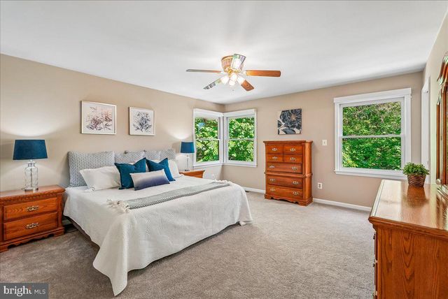 10033 GLENCROFT CT, Vienna, VA 22181