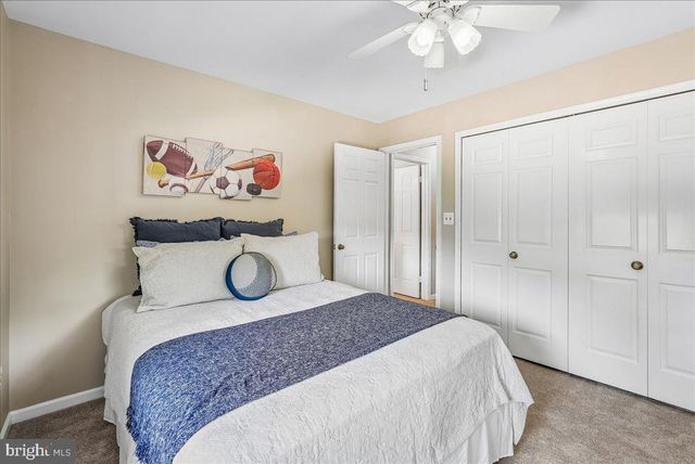 10033 GLENCROFT CT, Vienna, VA 22181