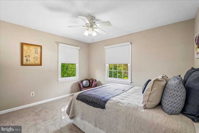 10033 GLENCROFT CT, Vienna, VA 22181