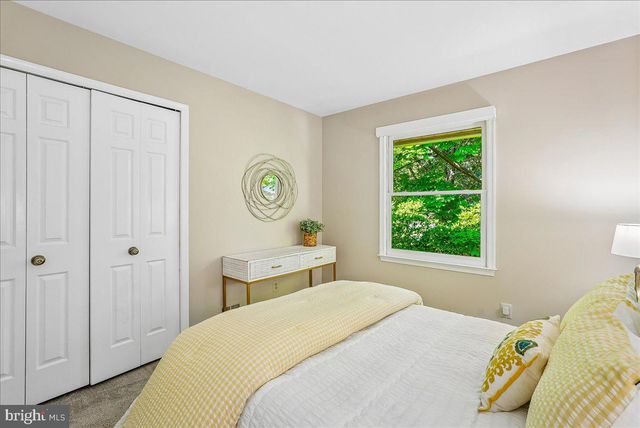 10033 GLENCROFT CT, Vienna, VA 22181
