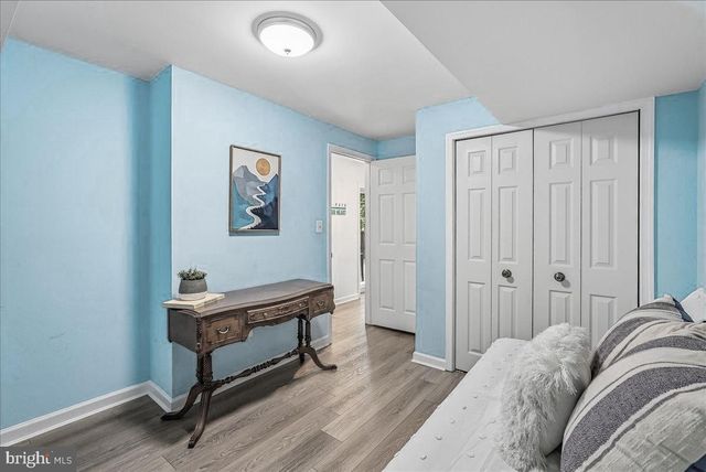 10033 GLENCROFT CT, Vienna, VA 22181