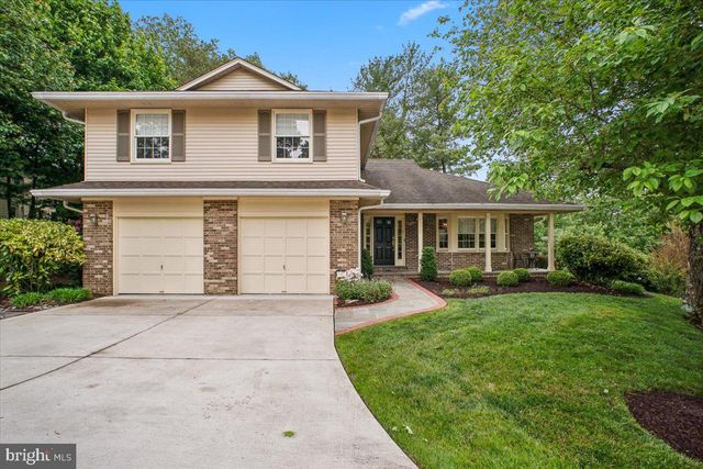 10033 GLENCROFT CT, Vienna, VA 22181