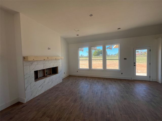 109 Cattleman Drive, Poolville, TX 76487